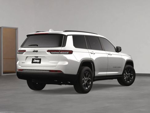 New 2025 Jeep Grand Cherokee L Altitude image 5