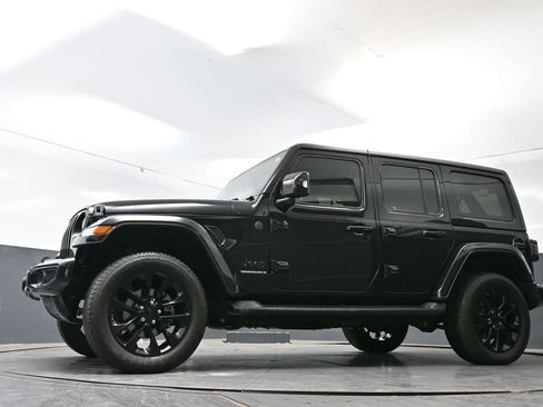 Used 2023 Jeep Wrangler Unlimited Sahara AWD/4WD image 52