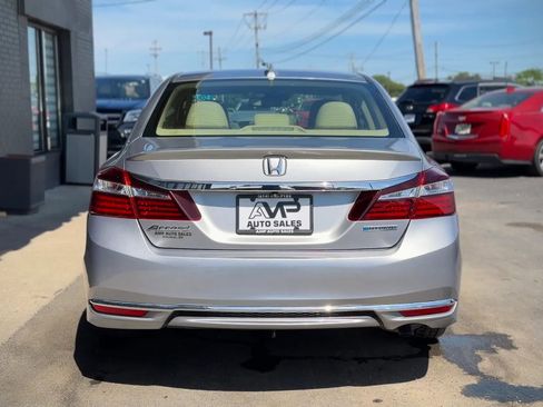 Used 2017 Honda Accord EX-L image 3