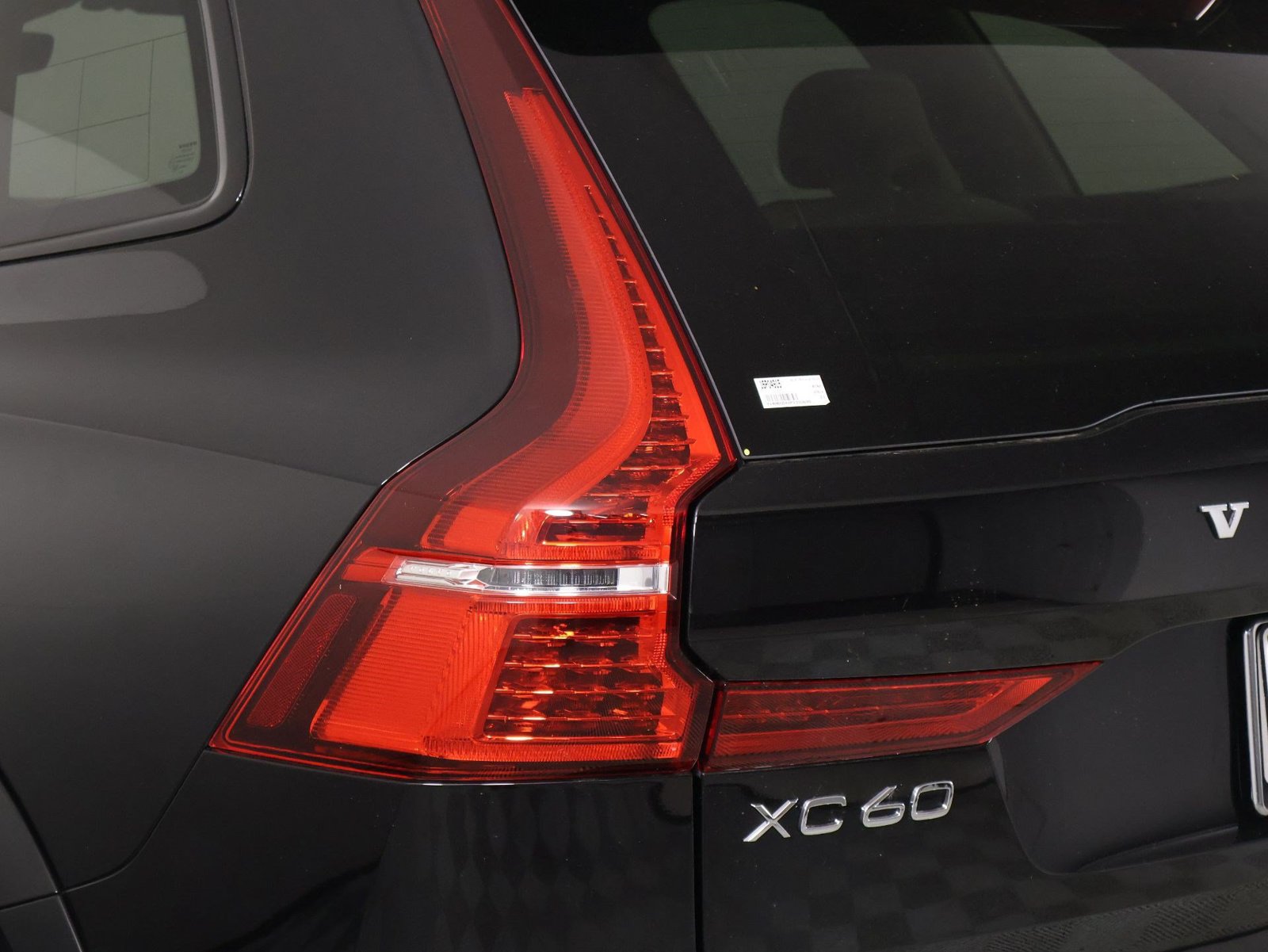 Used 2023 Volvo XC60 T8 Ultimate w/ Protection Package Premier AWD/4WD image 17