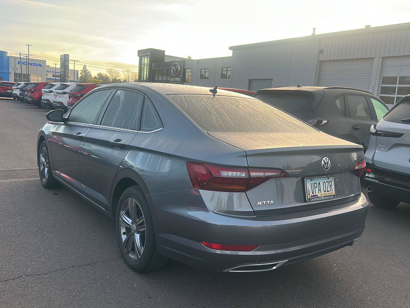 Used 2019 Volkswagen Jetta R-Line w/ R-Line Cold Weather Package FWD image 2