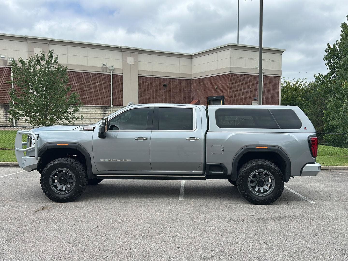 Used 2024 GMC Sierra 2500 Denali w/ Denali Reserve Package AWD/4WD image 2