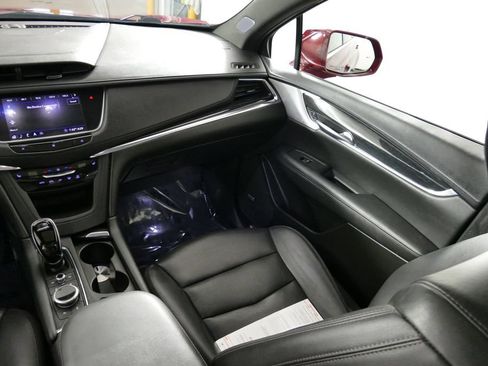 Used 2020 Cadillac XT5 Premium Luxury AWD/4WD image 26
