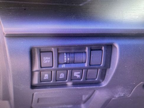 Used 2021 Subaru Crosstrek 2.5i Limited w/ Moonroof Package 1 image 18