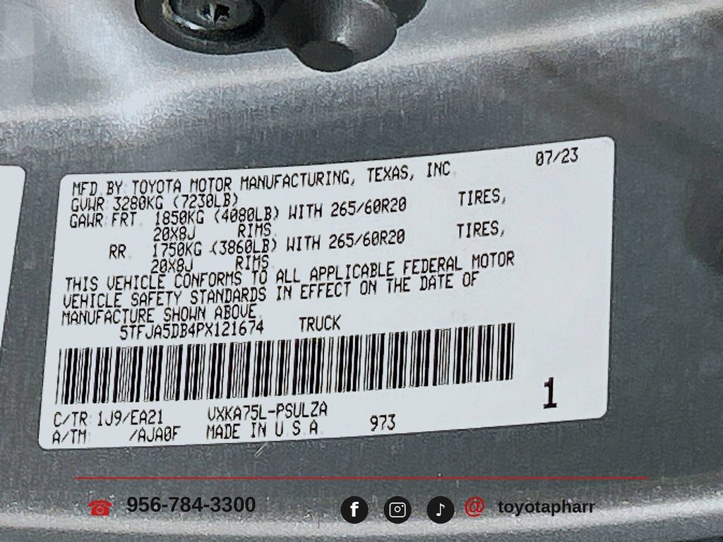 Used 2023 Toyota Tundra Limited w/ Power Package AWD/4WD image 29