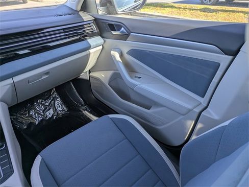 New 2026 Volkswagen Jetta SE image 16