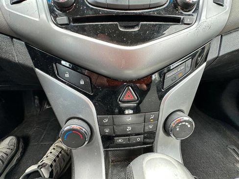Used 2011 Chevrolet Cruze LS w/ Connectivity Package FWD image 38