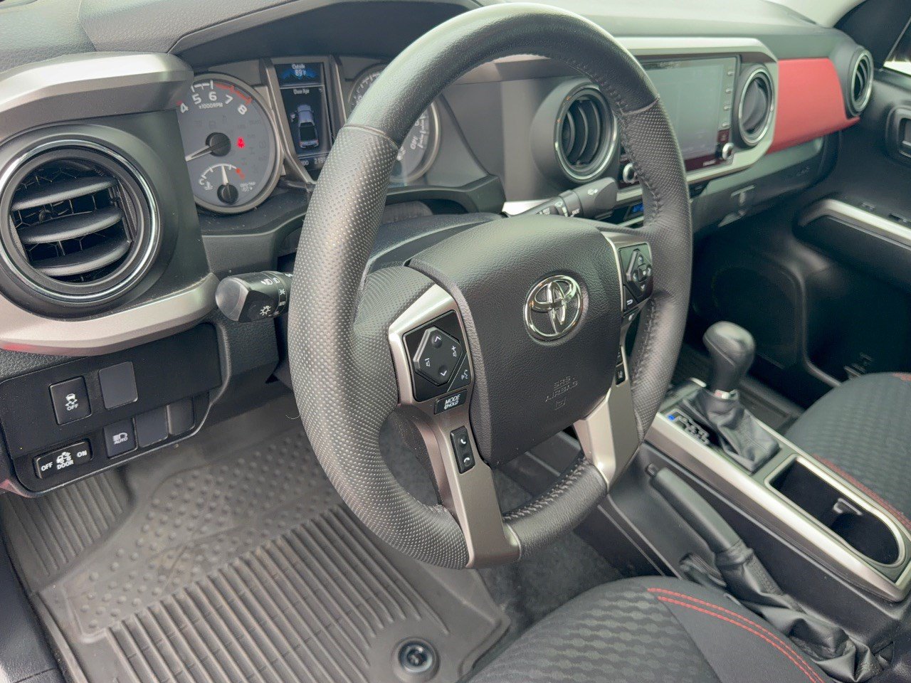 Used 2021 Toyota Tacoma SR5 RWD image 4