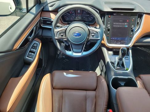 Certified 2022 Subaru Outback Touring AWD/4WD image 15