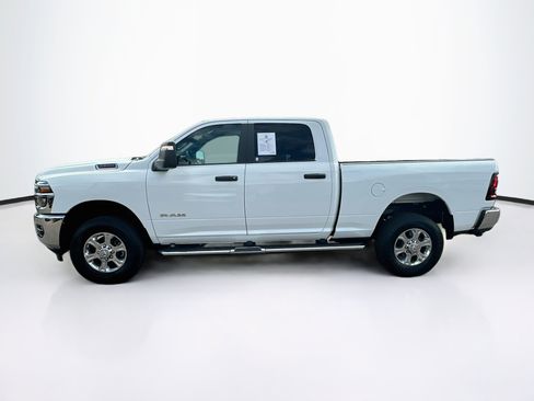 Used 2026 RAM 2500 Big Horn AWD/4WD image 4