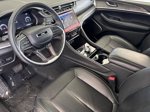 Used 2022 Jeep Grand Cherokee L Limited AWD/4WD image 9