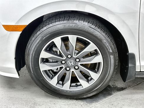 Certified 2024 Honda Odyssey EX-L image 10