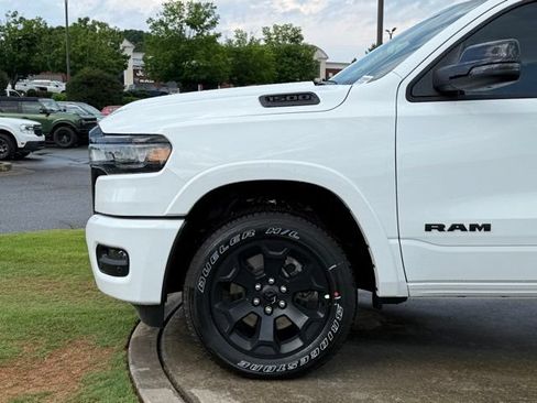 New 2026 RAM 1500 4x4 Crew Cab image 12
