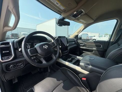 Used 2021 RAM 4500 Laramie AWD/4WD image 13