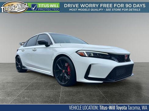 Used 2024 Honda Civic Type R image 1