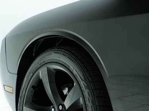 Used 2012 Dodge Challenger R/T image 21