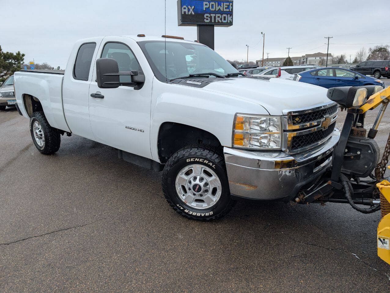 Used 2013 Chevrolet Silverado 2500 W/T w/ Snow Plow Prep Package AWD/4WD image 3