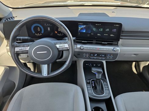 Used 2024 Hyundai Kona SEL FWD image 6
