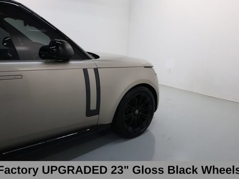 Used 2025 Land Rover Range Rover Long Wheelbase SE AWD/4WD image 13