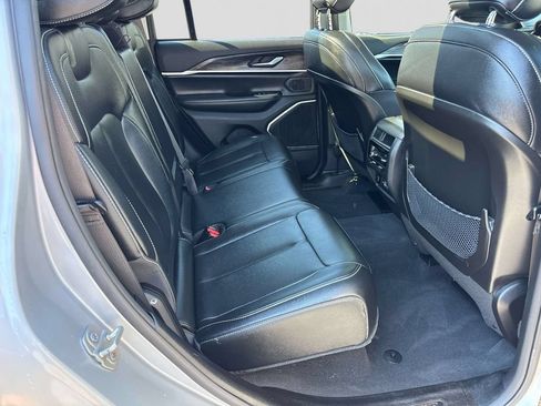 Certified 2024 Jeep Grand Cherokee Limited AWD/4WD image 21