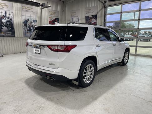 Used 2019 Chevrolet Traverse High Country AWD/4WD image 8