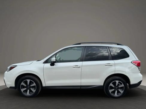 Used 2017 Subaru Forester 2.5i Premium AWD/4WD image 10