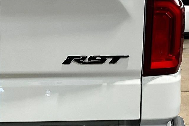 New 2026 Chevrolet Silverado 1500 RST w/ LPO, Dark Essentials Package AWD/4WD image 8