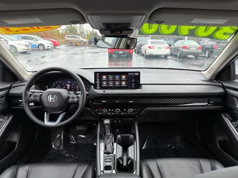 Used 2023 Honda Accord Touring image 29