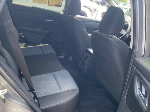 Used 2025 Nissan Rogue SV FWD image 15