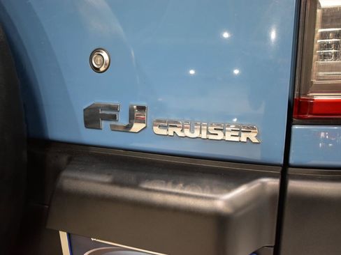 Used 2012 Toyota FJ Cruiser 4WD w/ Convenience Pkg image 7