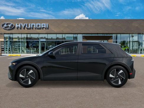New 2026 Hyundai Ioniq 5 SEL image 3