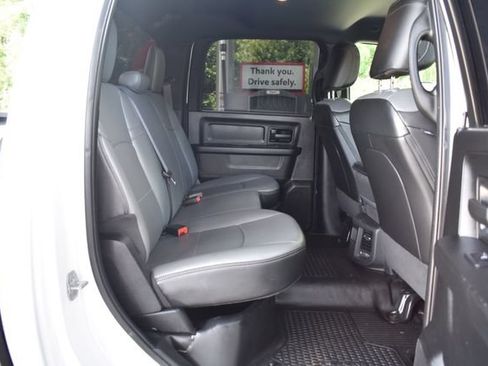 Used 2022 RAM 2500 Tradesman w/ Chrome Appearance Group AWD/4WD image 15