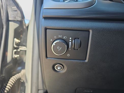 Used 2020 Jeep Grand Cherokee Altitude AWD/4WD image 24