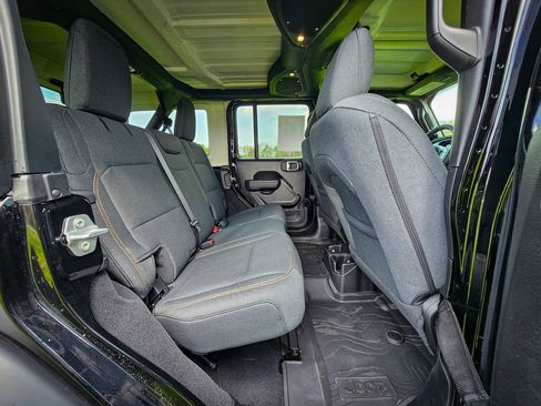 Certified 2026 Jeep Wrangler Unlimited Sport AWD/4WD image 33