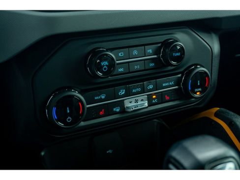 Used 2022 Ford Bronco Badlands AWD/4WD image 24