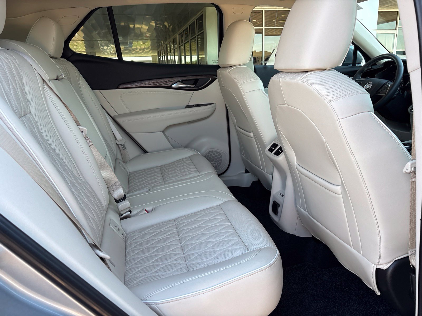 Used 2023 Buick Envision Avenir FWD image 21