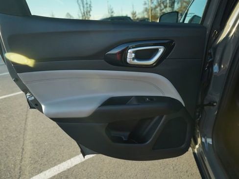 Used 2022 Jeep Compass Limited image 16