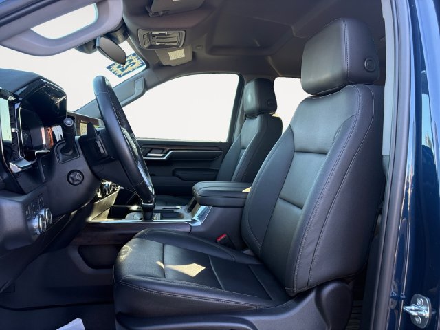 Used 2023 GMC Sierra 1500 SLT AWD/4WD image 9