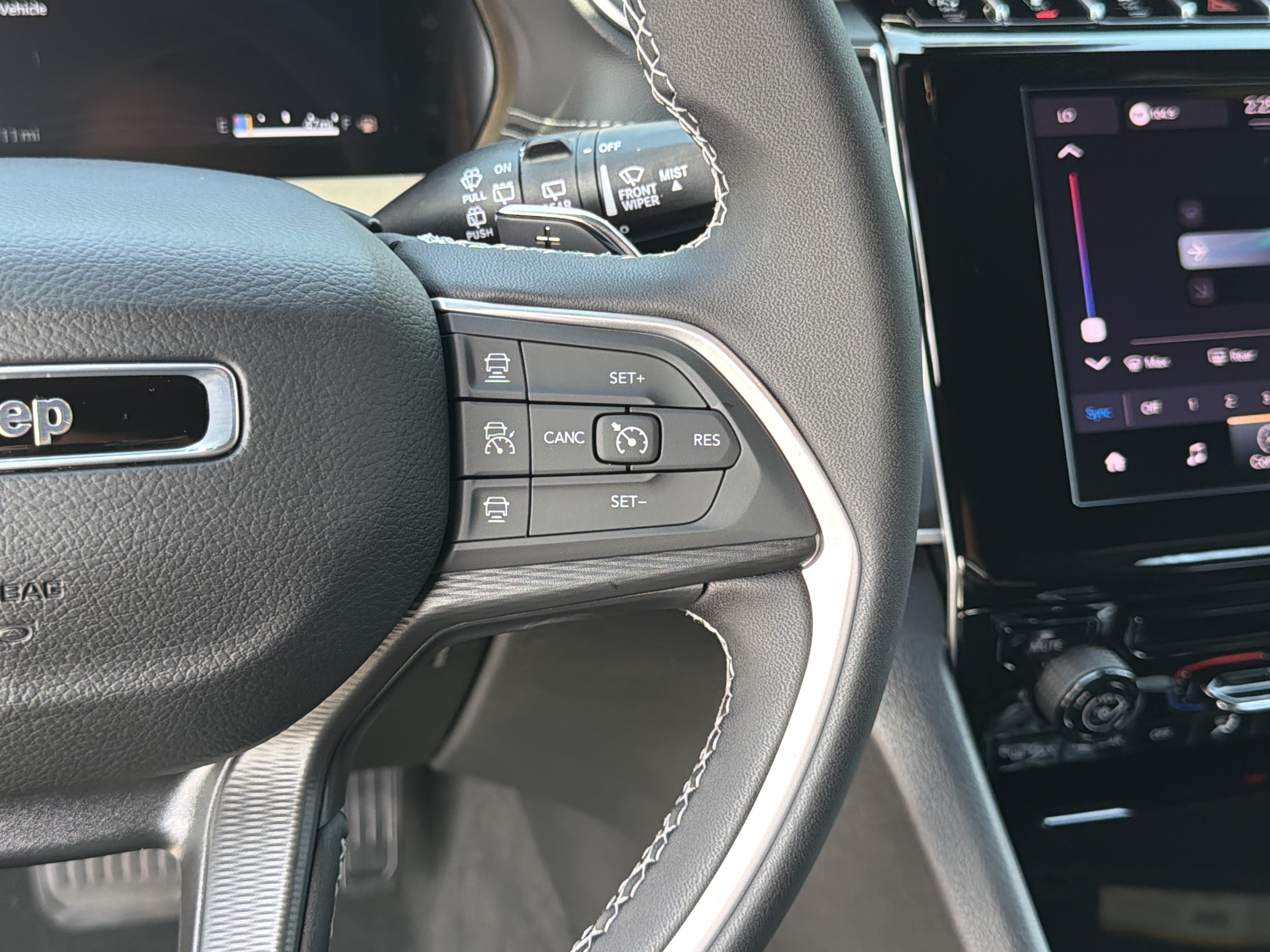 New 2026 Jeep Grand Cherokee Laredo RWD image 30
