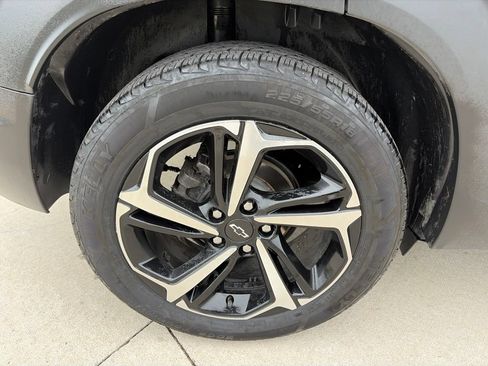 Used 2022 Chevrolet TrailBlazer RS w/ Technology Package FWD image 22