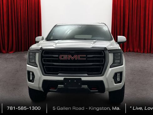 Used 2022 GMC Yukon XL AT4 AWD/4WD image 2