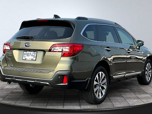 Used 2018 Subaru Outback 2.5i Touring AWD/4WD image 6