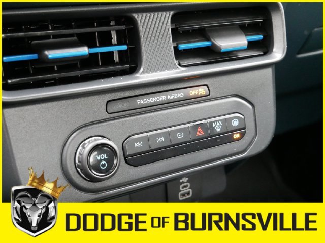 Used 2025 Ford Maverick Lobo AWD/4WD image 19