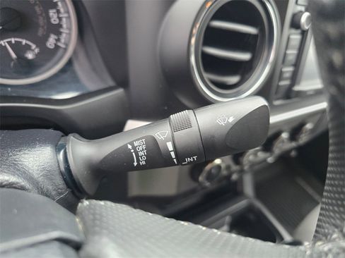 Used 2019 Toyota Tacoma SR5 image 23