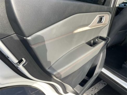 Certified 2025 Ford Explorer Active image 23