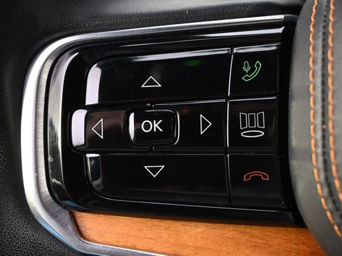 Used 2022 Jeep Grand Wagoneer Series III w/ HD Trailer Tow Package image 36