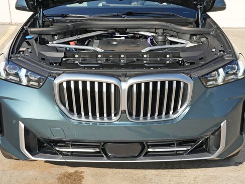 Used 2025 BMW X5 sDrive40i w/ Climate Comfort Package RWD image 8