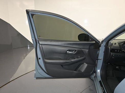 Used 2024 Nissan Sentra SV w/ Lighting Package FWD image 10