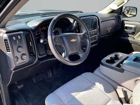 Used 2018 Chevrolet Silverado 1500 Custom w/ Custom Convenience Package AWD/4WD image 14