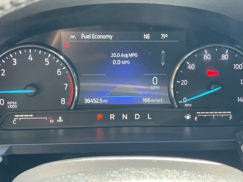 Used 2023 Ford Explorer XLT AWD/4WD image 15